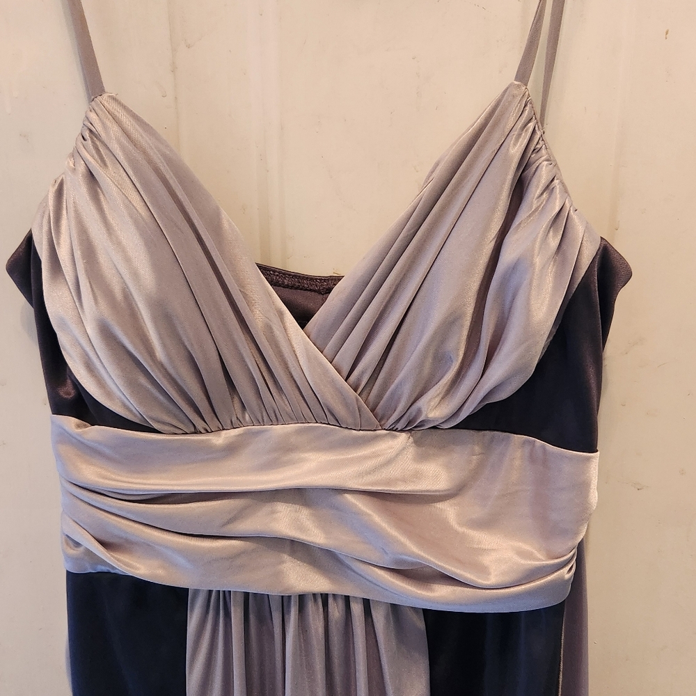 Dress - Picture 4 of 5